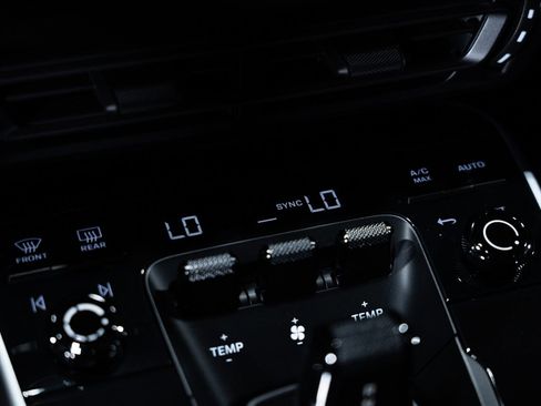 Used 2022 Porsche 911 Turbo S image 51