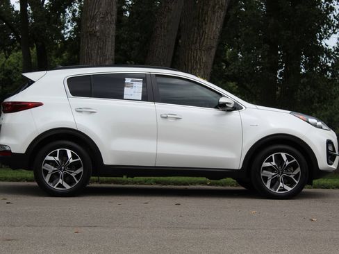 Used 2022 Kia Sportage EX w/ EX Technology Package AWD/4WD image 9