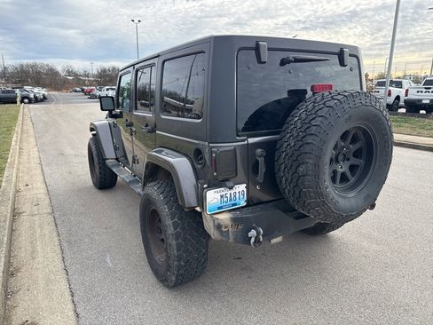 Used 2014 Jeep Wrangler Unlimited Sahara w/ Connectivity Group image 7