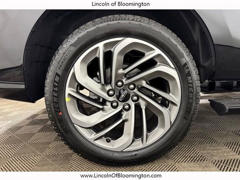New 2026 Lincoln Navigator Reserve AWD/4WD image 36