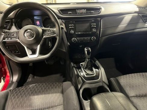 Used 2017 Nissan Rogue S AWD/4WD image 15