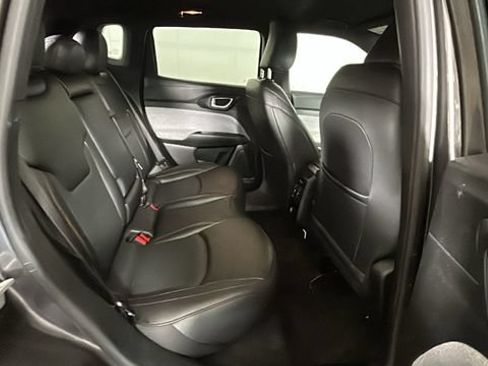 Used 2023 Jeep Compass Latitude AWD/4WD image 29
