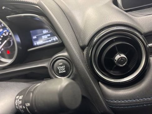 Used 2017 Toyota Yaris iA image 32