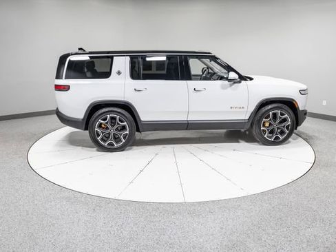 Used 2024 Rivian R1S Adventure AWD/4WD image 29