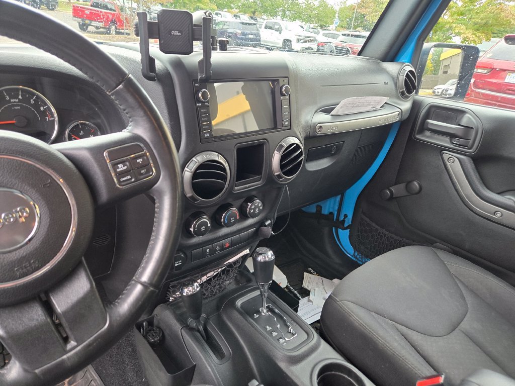 Used 2017 Jeep Wrangler Unlimited Sport w/ Max Tow Package AWD/4WD image 11