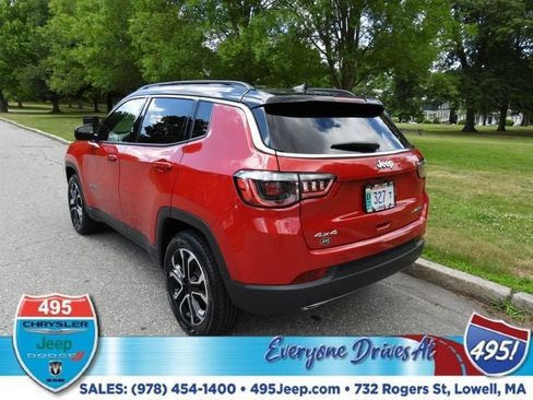 Used 2023 Jeep Compass Limited AWD/4WD image 3
