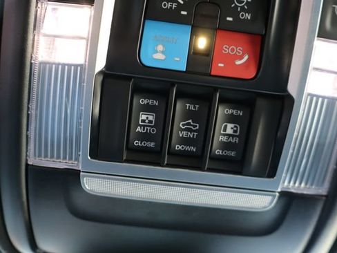 Used 2025 RAM 3500 Laramie AWD/4WD image 35
