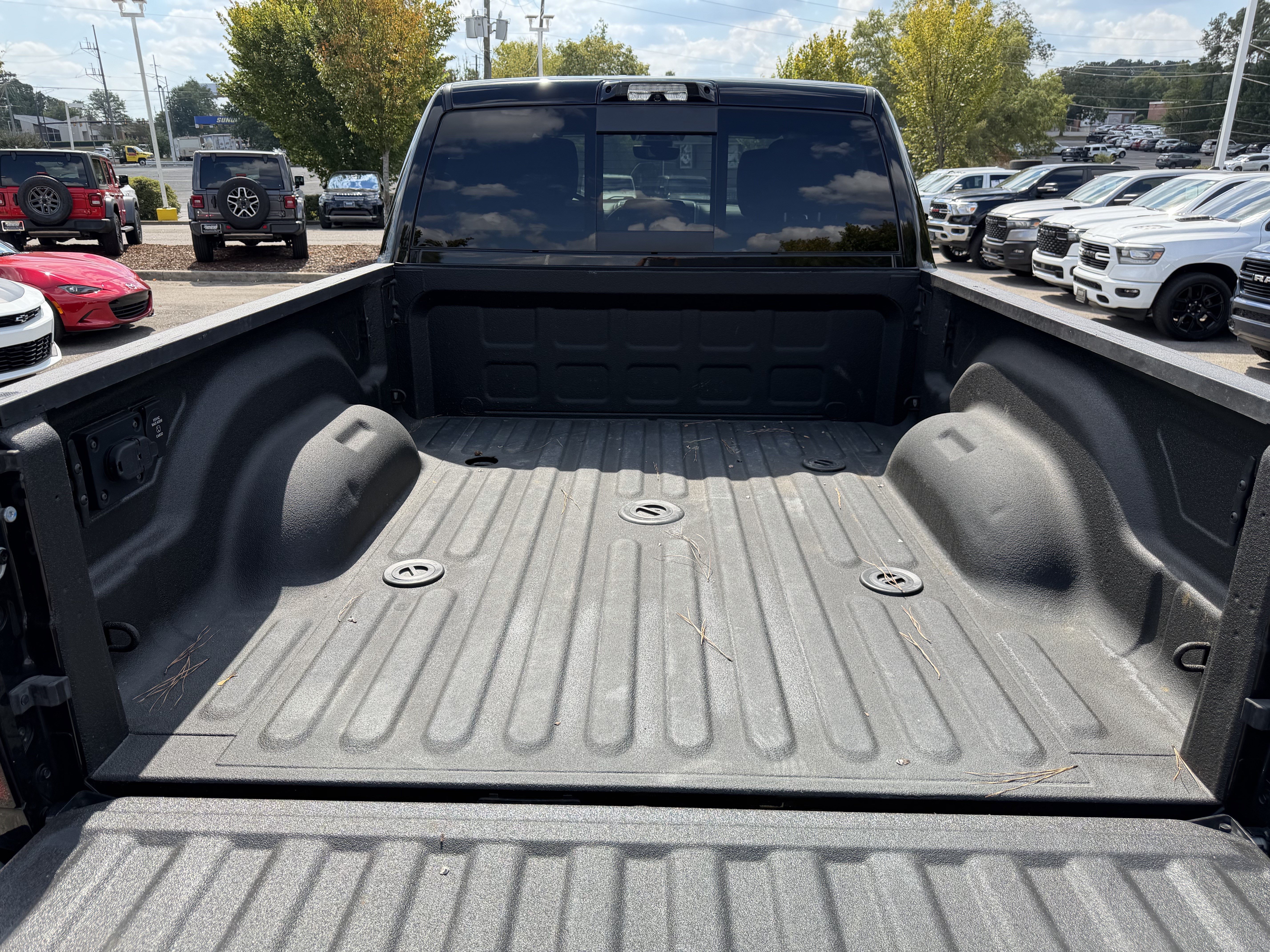 Used 2024 RAM 2500 Big Horn w/ Night Edition AWD/4WD image 34