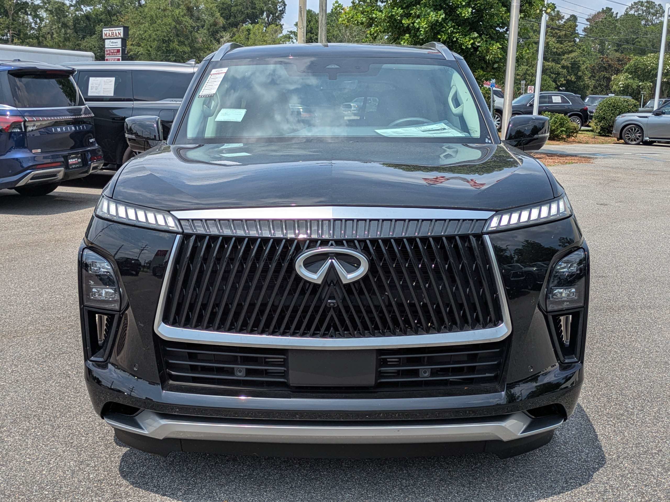 Used 2026 INFINITI QX80 Luxe w/ Cargo Package AWD/4WD image 9