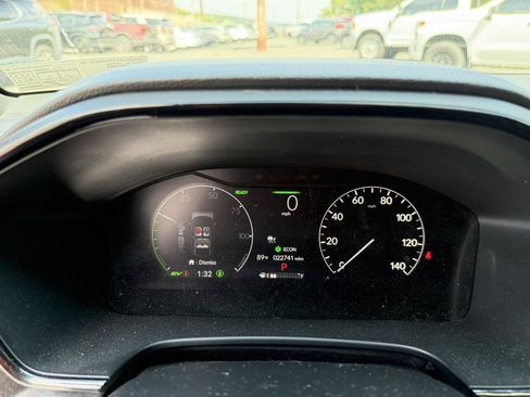 Used 2024 Honda CR-V Sport image 11