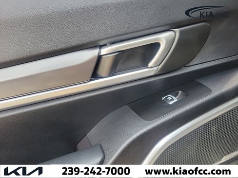 Certified 2024 Kia Telluride S w/ S Sunroof Package AWD/4WD image 12