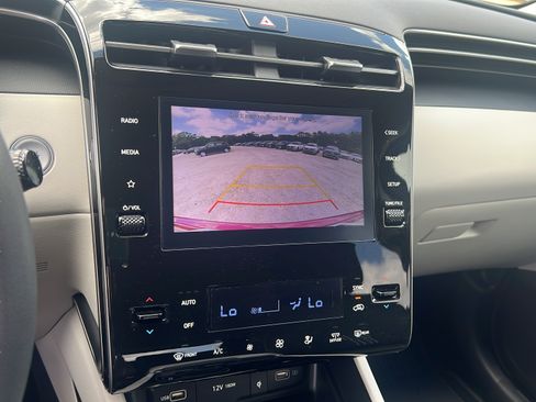Certified 2024 Hyundai Tucson SEL FWD image 16