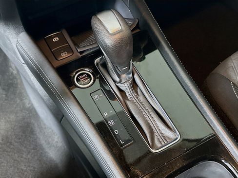 Used 2024 Nissan Kicks SV image 23