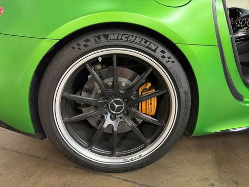 Used 2018 Mercedes-Benz AMG GT R image 22