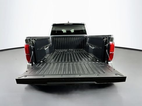 Used 2024 Toyota Tacoma SR5 AWD/4WD image 36