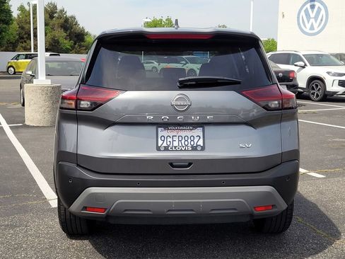 Used 2023 Nissan Rogue SV FWD image 7