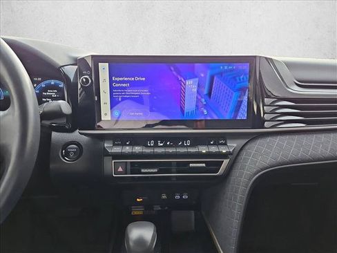 Used 2026 Toyota Camry XLE FWD image 15