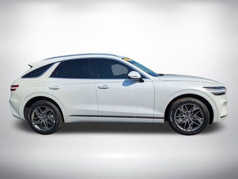Used 2025 Genesis GV70 2.5T AWD/4WD image 3