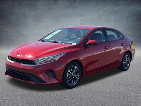 Used 2024 Kia Forte LXS image 8