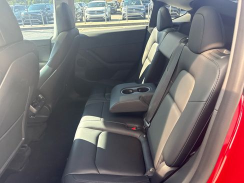 Used 2022 Tesla Model Y Performance AWD/4WD image 14