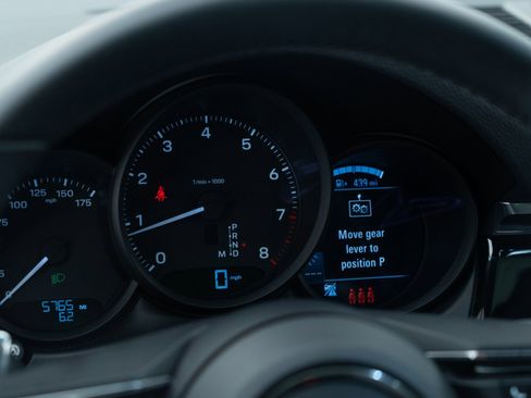 Certified 2026 Porsche Macan AWD/4WD image 23