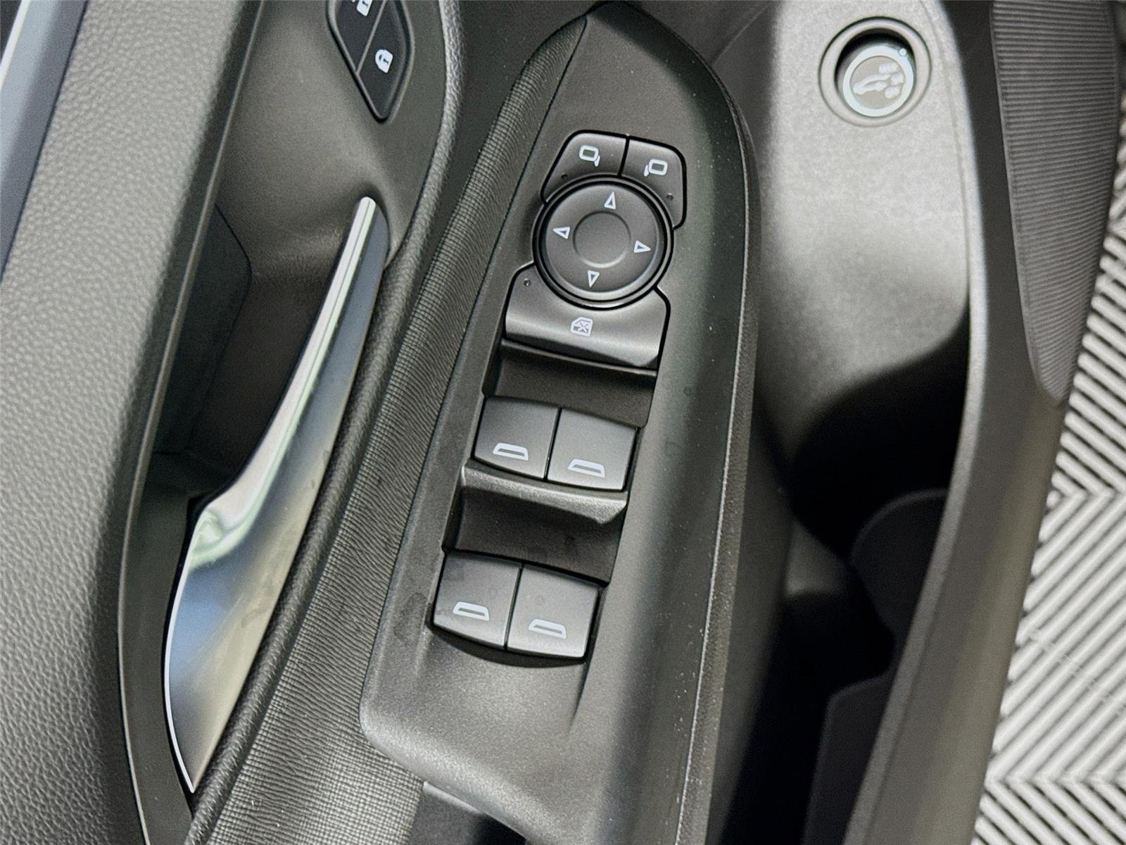 New 2026 Buick Envista Sport Touring w/ Convenience I Package FWD image 18