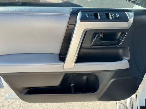 Used 2011 Toyota 4Runner Trail image 12