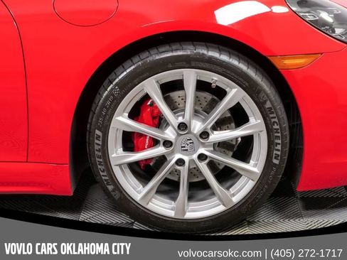 Used 2018 Porsche 718 Cayman RWD image 17