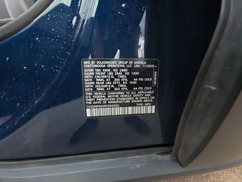 Certified 2023 Volkswagen ID.4 Pro AWD/4WD image 27