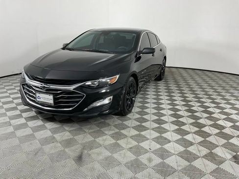 Used 2023 Chevrolet Malibu LT FWD image 2