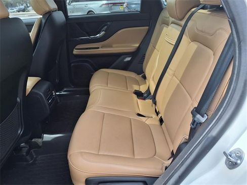 Used 2022 Lincoln Corsair Reserve w/ Equipment Group 201A image 9