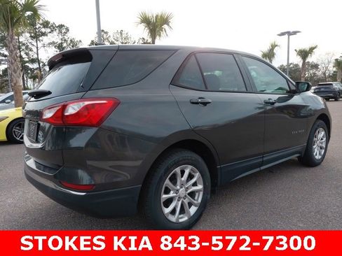 Used 2018 Chevrolet Equinox LS image 6