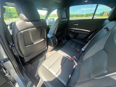 Used 2024 Cadillac XT4 Premium Luxury FWD image 11