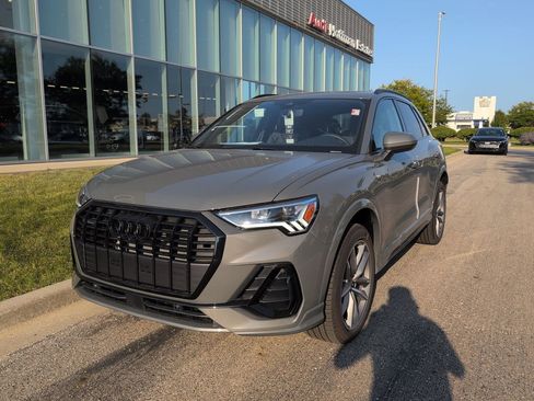 New 2025 Audi Q3 2.0T Premium image 24