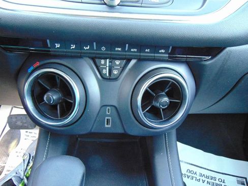 Used 2023 Chevrolet Blazer LT image 30