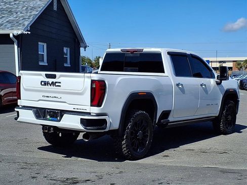 Used 2024 GMC Sierra 2500 Denali Ultimate image 7