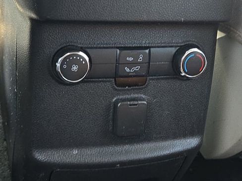 Used 2018 Ford Explorer FWD image 11
