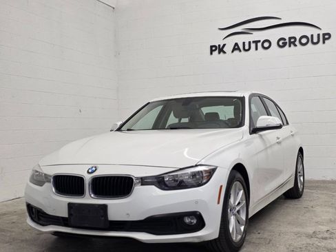 Used 2017 BMW 320i Sedan image 2