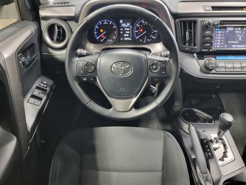 Used 2017 Toyota RAV4 XLE AWD/4WD image 25