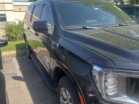 Used 2021 GMC Yukon XL SLE w/ Gmc Pro Safety Plus Package AWD/4WD image 6