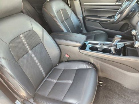 Used 2024 Nissan Altima 2.5 SR image 10