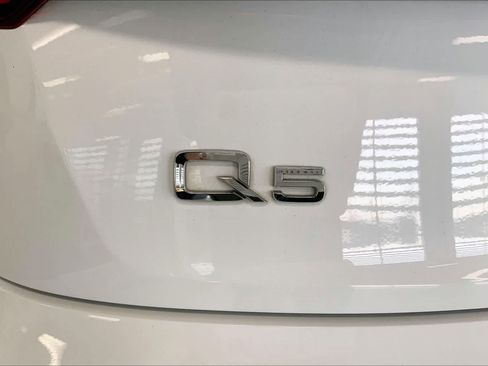 Used 2019 Audi Q5 2.0T Premium Plus w/ Premium Plus Package image 7