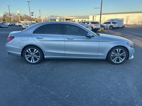 Used 2020 Mercedes-Benz C 300 Sedan image 5