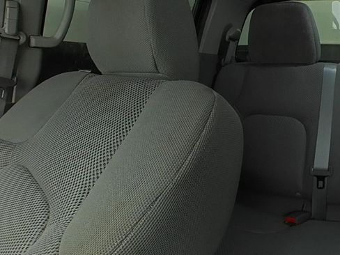 Used 2020 Nissan Frontier SV w/ Midnight Edition Floor Mats AWD/4WD image 9