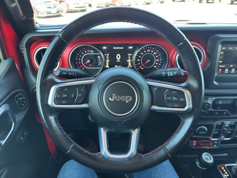 Certified 2020 Jeep Gladiator Rubicon AWD/4WD image 18