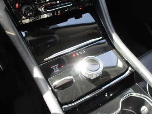 Used 2021 Jeep Grand Cherokee L Limited AWD/4WD image 27