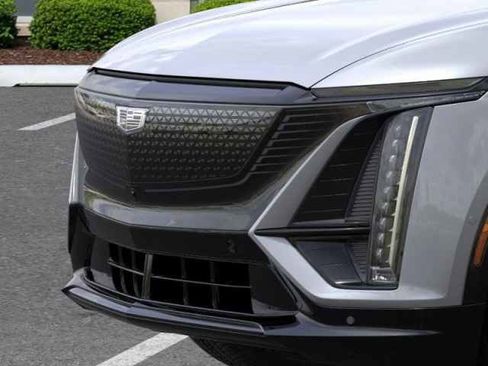 New 2026 Cadillac Lyriq Sport image 14