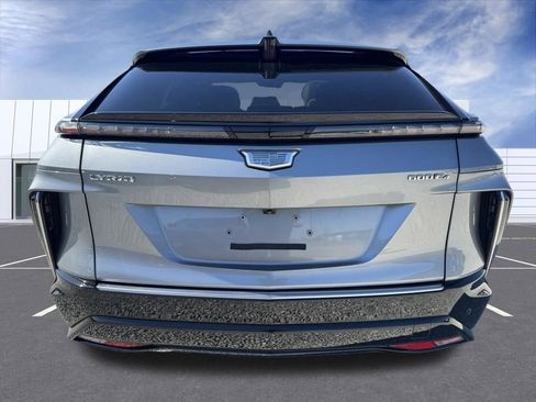 Certified 2024 Cadillac Lyriq Luxury image 11