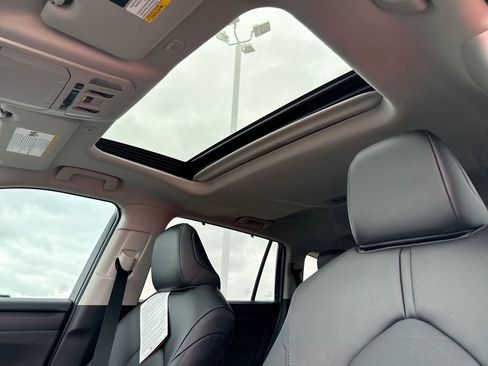 Certified 2026 Toyota Highlander XLE image 16