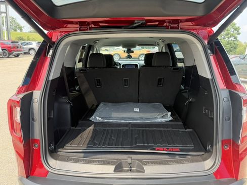 Certified 2021 GMC Acadia SLE w/ Driver Convenience Package AWD/4WD image 13